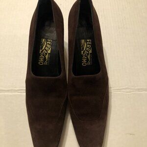 Salvatore Ferragamo women's brown leather suede pump shoes size: 8.5  2AA
